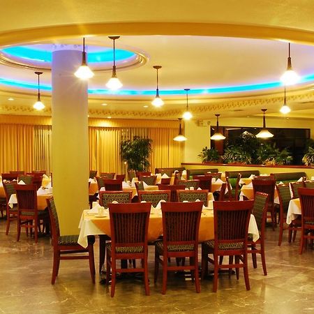 Royal Garden Reynosa Hotel ภายนอก รูปภาพ